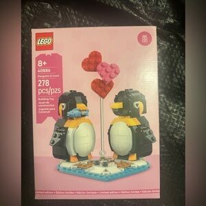LEGO Penguins in Love GWP